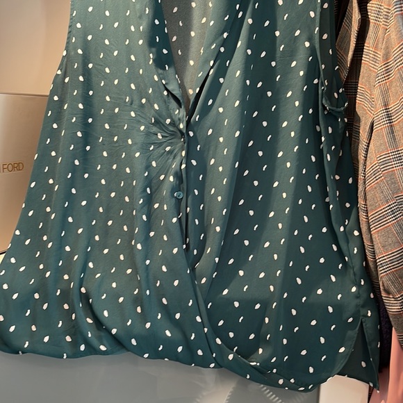 Nordstrom shawl collar short-sleeve blouse - Picture 3 of 5